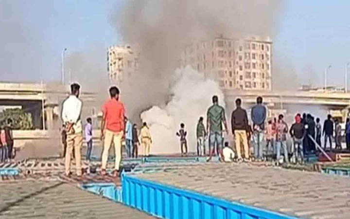 তেজগাঁওয়ে ট্রাকস্ট্যান্ডে আগুনে ক্ষতির পরিমাণ জানা গেলো