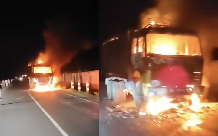 দিনাজপুরে ট্রাকচাপায় ২ যুবকের মৃত্যু, ট্রাকে উত্তেজিত জনতার আগুন