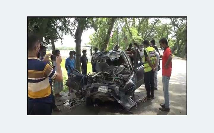 যশোরে প্রাইভেট কারের সংঘর্ষে ৪ জন নিহত