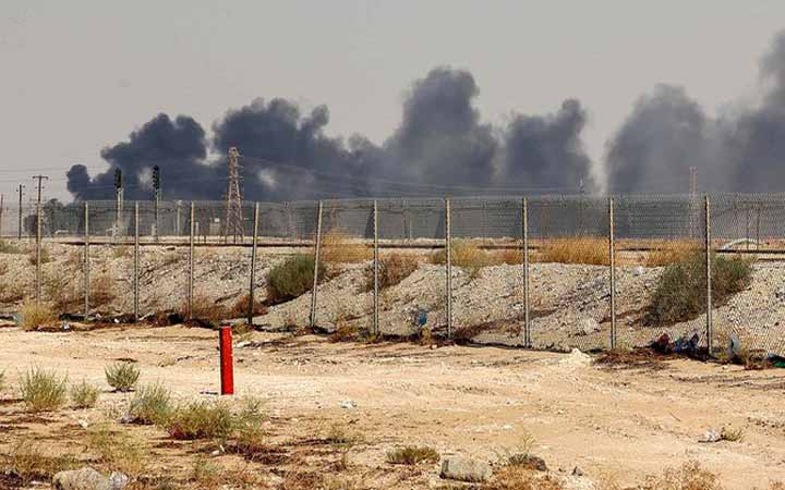 সৌদি আরবে তেল শোধনাগারে  হামলার পর জ্বালানী তেলের দাম বেড়েছে