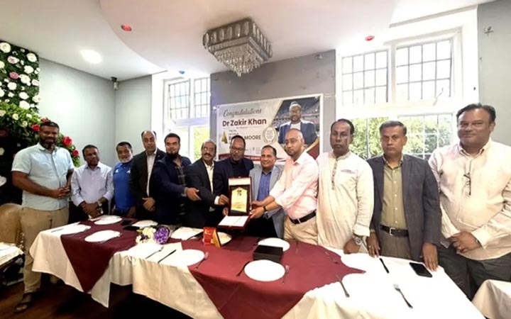 ববি মুর অ্যাওয়ার্ডে সম্মানিত ড. জাকির খানকে লন্ডনে সংবর্ধনা