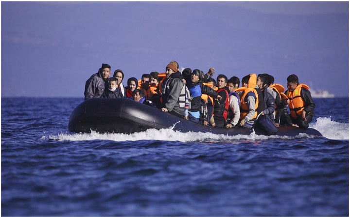 অভিবাসী পাচারকারীদের বিরুদ্ধে নিষেধাজ্ঞা আরোপ করবে ব্রিটেন