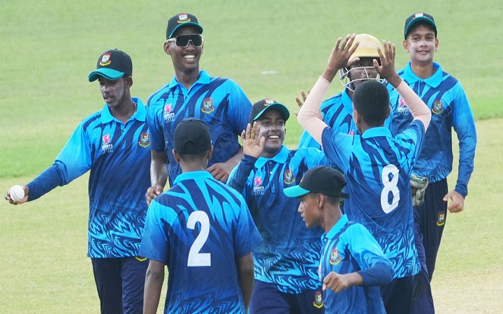 মাত্র ২ বল খেলেই ম্যাচ জিতল অনূর্ধ্ব-১৫ বালক দল