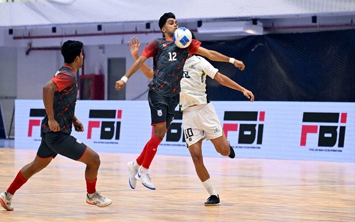 চার মিনিটের ‘ঝড়ে’ বাংলাদেশকে হারাল পাকিস্তান