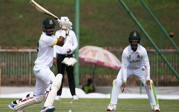 ১০ উইকেটের জয়ের পর যা বললেন আকবর