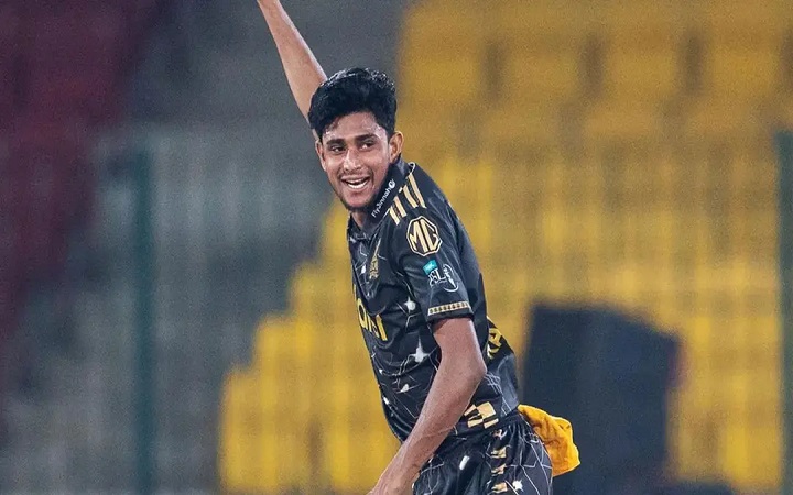 ফাইনালে টস জিতে ফিল্ডিংয়ে পেশোয়ার, একাদশে নাহিদ