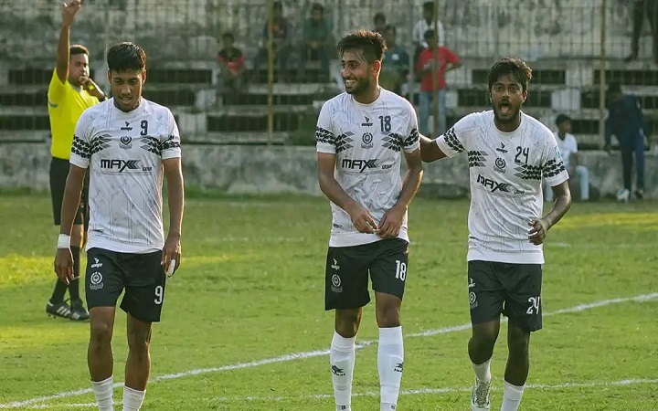 বাংলাদেশ ফুটবল লিগে মোহামেডান ও ব্রাদার্সের জয়