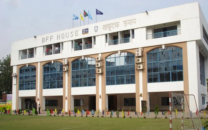 যে প্রক্রিয়ায় সম্ভাব্য কোচদের সাক্ষাৎকার নিচ্ছে বাফুফে