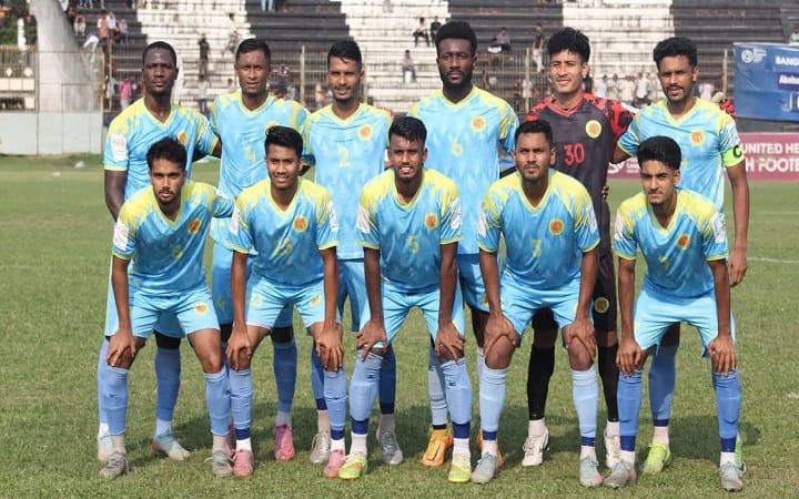 নিষেধাজ্ঞা কাটিয়ে একদিনেই কম বাজেটের দল গড়ল আবাহনী