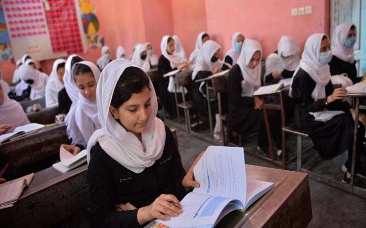 আফগানিস্তানে শিগগির খুলে দেয়া হবে মেয়েদের মাধ্যমিক স্কুল