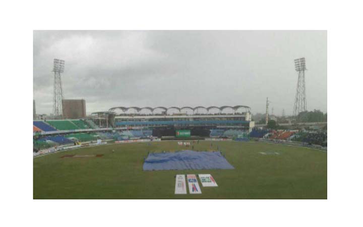 বৃষ্টি বাধায় প্রথম ওয়ানডে