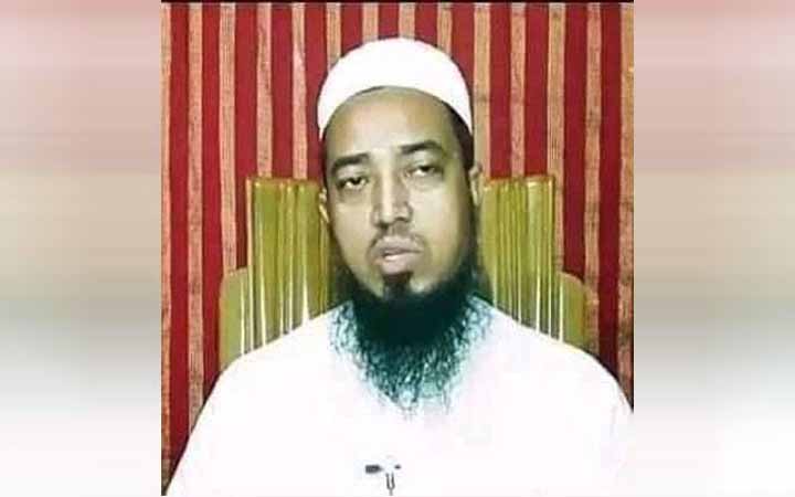 হাটহাজারী মাদরাসা থেকে  আনাস মাদানিকে অব্যাহতির ঘোষণা