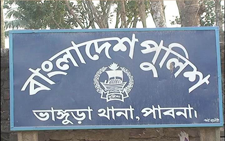 পাবনায় জামাই ও তার মা-বোন মিলে পিটিয়ে হত্যা করলো বৃদ্ধা শ্বাশুড়িকে
