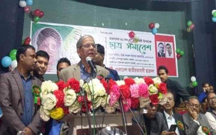 বেগম খালেদা জিয়া অত্যন্ত কষ্টে রয়েছেন : ফখরুল