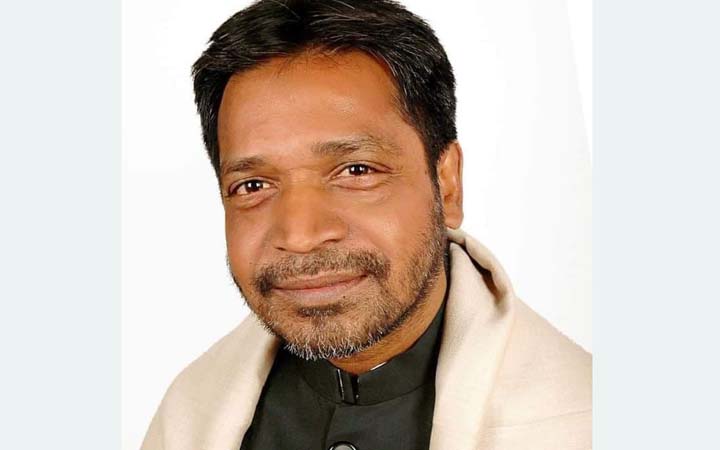 যশোর সদর উপজেলা পরিষদে বিনাপ্রতিদ্বন্দ্বিতায় নির্বাচিত হওয়ার পথে মোস্তফা ফরিদ