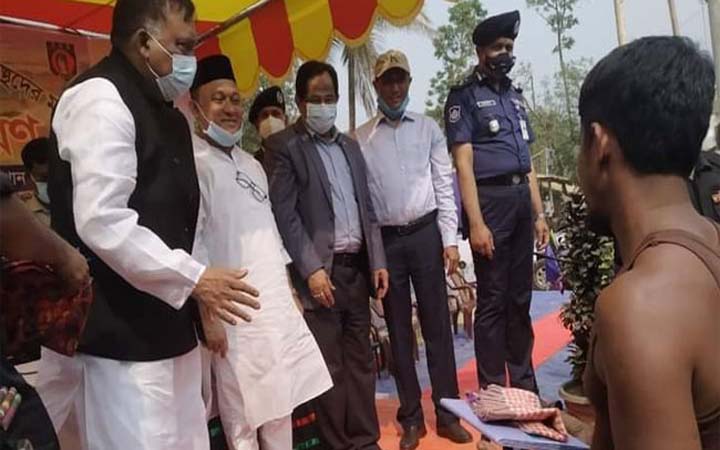 রোহিঙ্গা ক্যাম্পে অগ্নিকাণ্ড নাশকতা কি না তা খতিয়ে দেখা হচ্ছে : স্বরাষ্ট্রমন্ত্রী