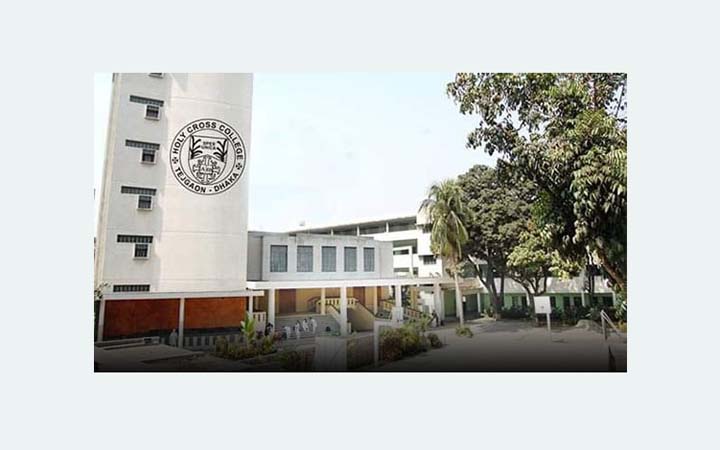 হলিক্রসে অ্যাসেম্বলি চলাকালে শিক্ষার্থীর মৃত্যু