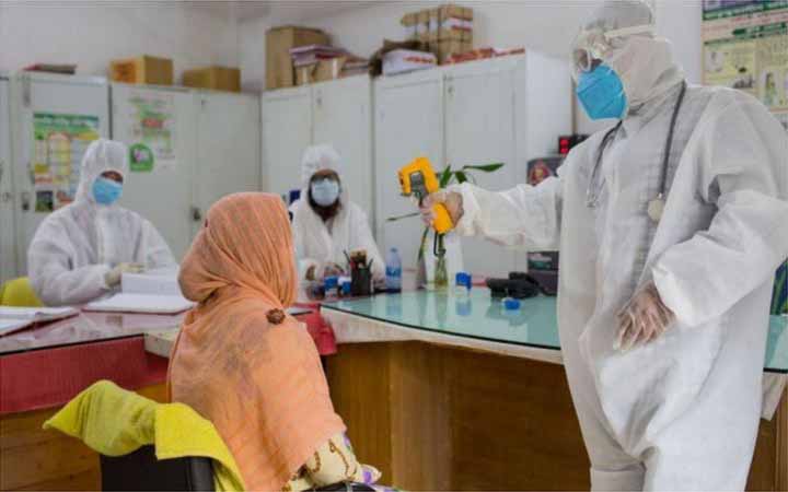 করোনা : বিদেশগামীদের নমুনা পরীক্ষায় ১০ প্রতিষ্ঠানকে অনুমতি