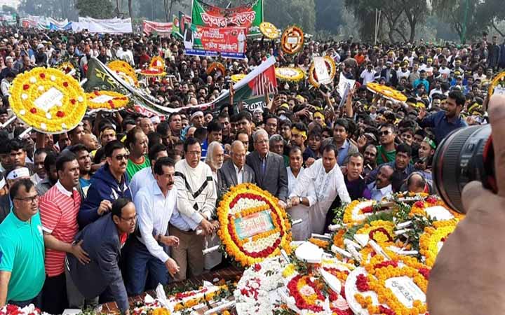 জাতীয় স্মৃতিসৌধে বিএনপির শ্রদ্ধা