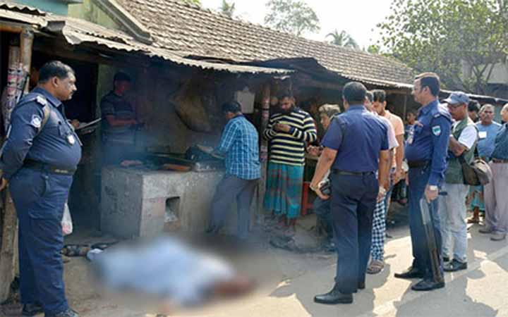 যশোরে আনসার সদস্যকে প্রকাশ্যে  গুলি করে হত্যা