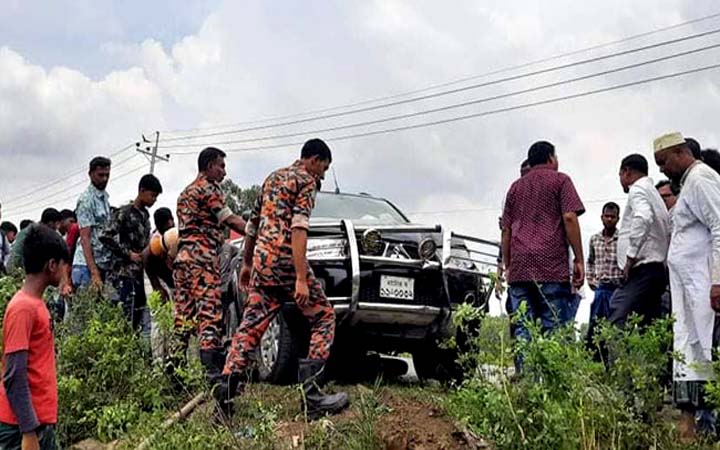 ইউএনও’র গাড়ির ধাক্কায় প্রাণ গেল সাংবাদিকের