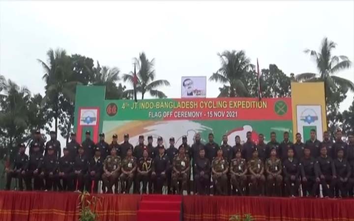 বাংলাদেশ-ভারত সেনাবাহিনীর সাইকেল র‌্যালি
