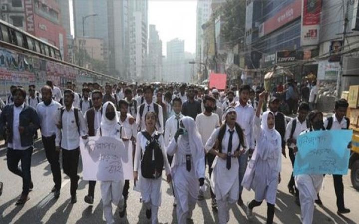 দাবি আদায়ে মঙ্গলবার শিক্ষার্থীদের বিআরটিএ ঘেরাও