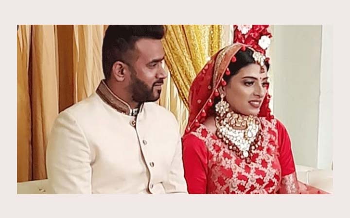 পারিবারিক নির্যাতনে ঢাবি ছাত্রী নিহত হবার অভিযোগ, বিক্ষোভ