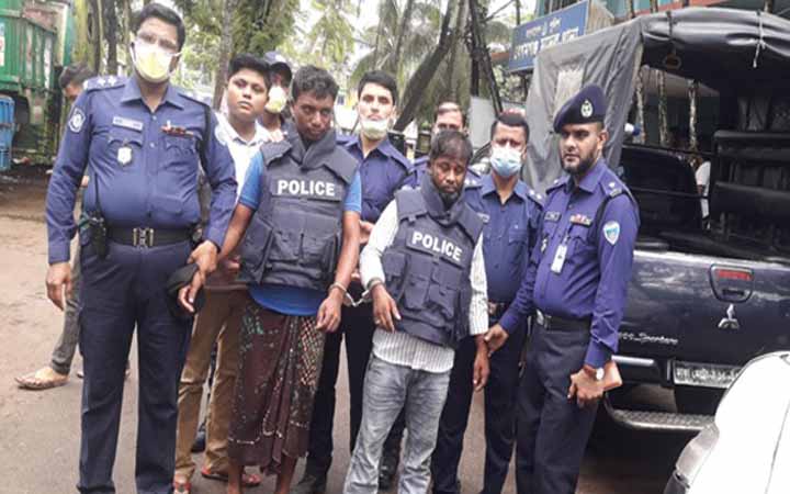 নোয়াখালীতে গৃহবধূ নির্যাতন : তিন দিনের রিমাণ্ডে রহিম-রহমত