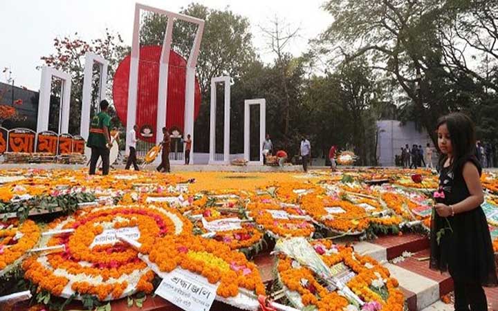 শহীদ মিনারে ফুল দিতে পারবে একত্রে সর্বোচ্চ ৫ জন