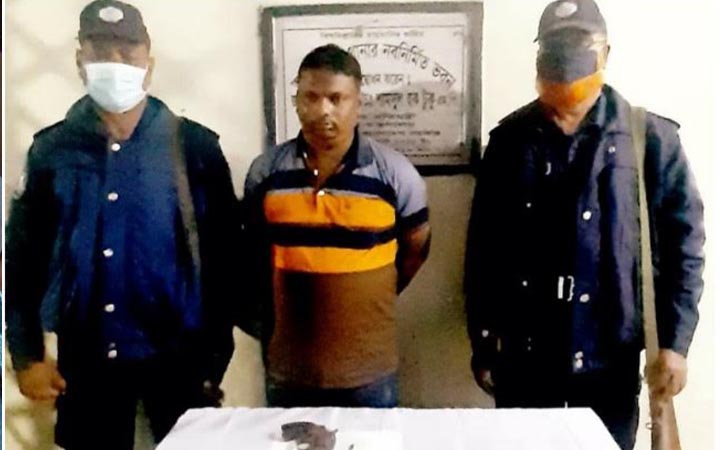 বিদেশে পালাতে গিয়ে বিমানবন্দরে হত্যা মামলার প্রধান আসামী গ্রেফতার